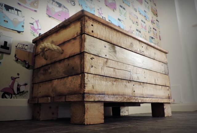 Handmade Rustic Pallet Wood Trunk Small Storage Chest Coffee Table - image 1