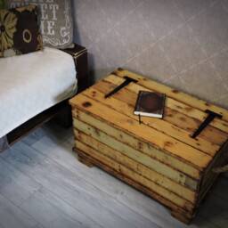 Handmade Rustic Pallet Wood Trunk Small Storage Chest Coffee Table - thumbnail 2