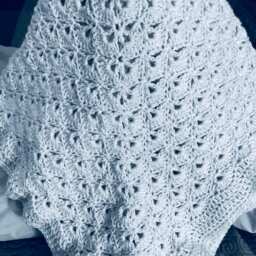 Heirloom Shells Crochet Baby Blanket - thumbnail 3