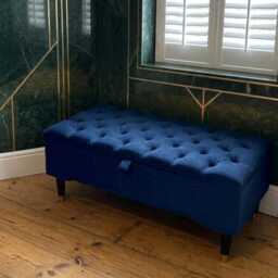 Plush Velvet Chesterfield Storage Ottoman Bench - Tufted Hidden Compartment Seating - thumbnail 3