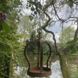 Garden Hanging Rusty Metal Crown Bird Feeder - thumbnail 4