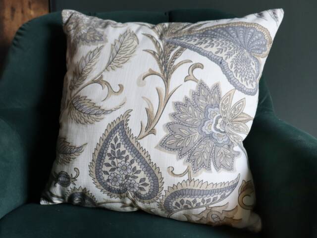 Handmade Paisley Cushion Cover Cream Floral Sofa Pillow - 40cm - image 1