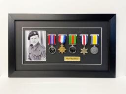 Military Keepsake Frame, Ww1 Ww2 Medals, 6X4 Photo & Title 5 Slots - 51cm X 31cm - thumbnail 1