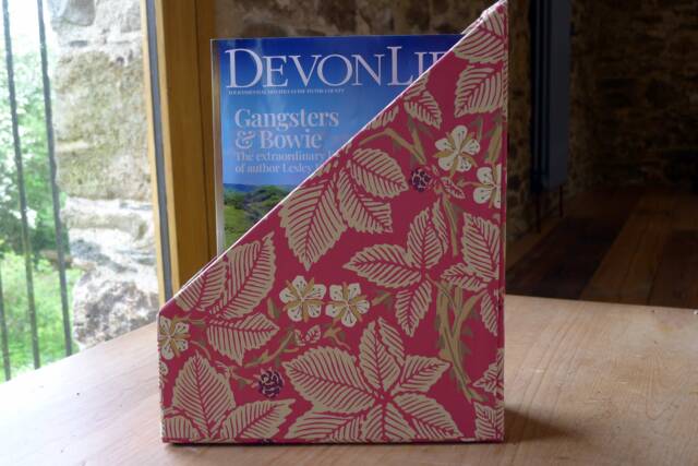 William Morris Magazine Holder Bramble Russet Red, Handmade in England - image 1