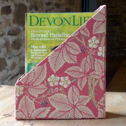 William Morris Magazine Holder Bramble Russet Red, Handmade in England - thumbnail 3