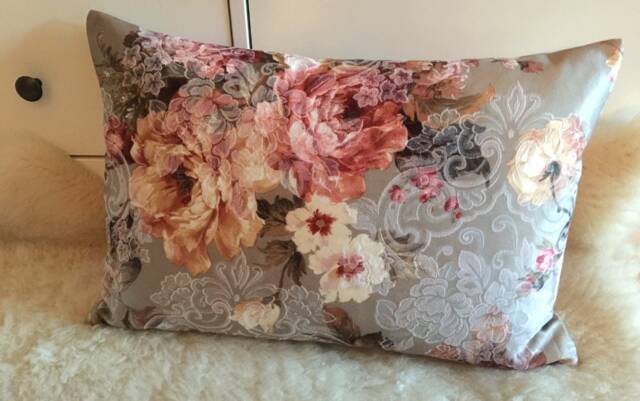 Country House Roses Cushion Cover, Romantic, Cottage Style - image 1