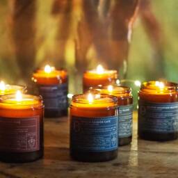 Irish Turf Fire Soy Candle Hand Poured Wood Smoke Scent - thumbnail 3