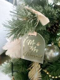 Christmas Arch Bauble Decoration - Gift First New Baby Babies Couple Gift As Mr & Mrs - thumbnail 1