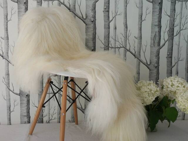 "Sheepskin Icelandic White Throw Genuine Leather Sheep Skin 48""x 30" - image 1