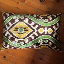 Handwoven Uzbek Ikat Velvet Pillow Cover Boho Cushion - thumbnail 3