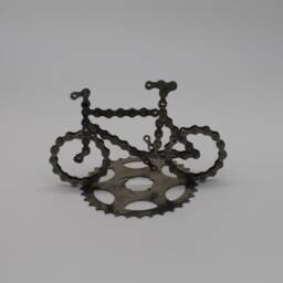 Mountain Bike With Sprocket Stand Made From Recycled Chain - thumbnail 3