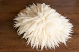 Newborn Merino Wool Rug, Curly Felt Layers, Photography Prop, Layer Photo Props - thumbnail 1