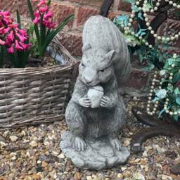 Stone/Concrete Squirrel Garden Ornament Statue - thumbnail 2