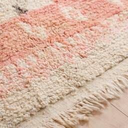 Authentic Boujaad Rug, Pink Moroccan Rug 6x10 Ft - thumbnail 4