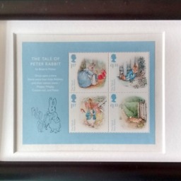 Beatrix Potter, Peter Rabbit Stamps, Mint, Framed For 150Th Anniversary Of Her Birth - thumbnail 2