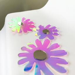 Funky Flower Reflector Set - Of 3 Artistic Mirrors Wavy Flower Acrylic Mirror Wiggly Amorphic Retro Object - thumbnail 2
