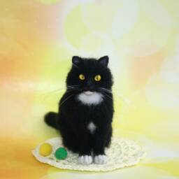 Miniature Needle Felted Cat. Black Kitty. Green/Yellow Eyes. Realistic Pet. Animal. Dollhouse Made To Order - thumbnail 3