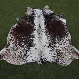 Exclusive Cow Skin Rug Brown & White-Large Cowhide For Living Room-Genuine Tricolor Cowhide-Brazilian Area Rug-Brindle - thumbnail 3