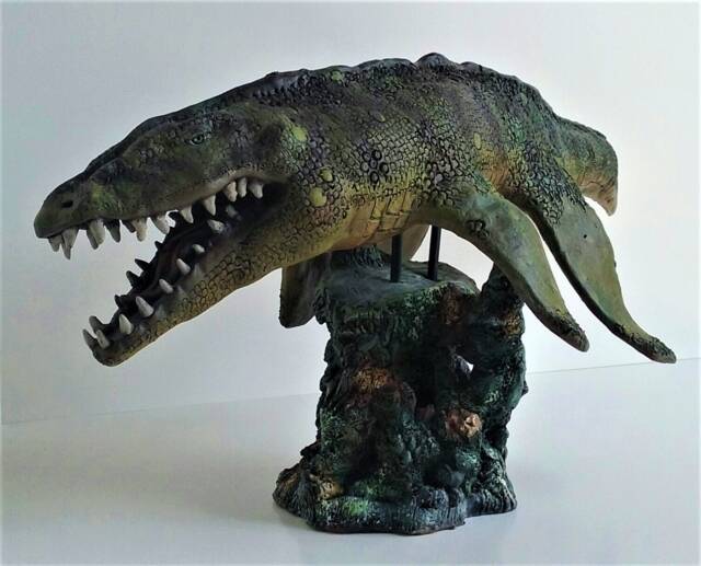 News Flash Terrifying Mosasaur Surprises Diver - image 1