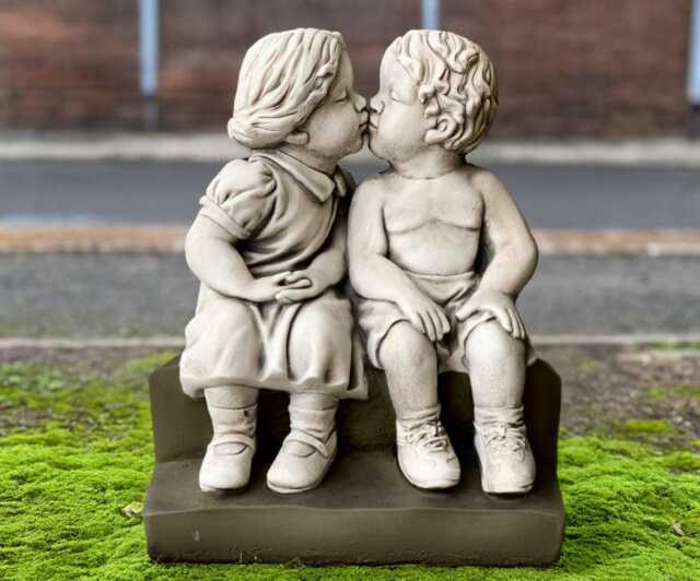 Concrete Kissing Children Statue Stone Boy & Girl Sculpture Romantic Garden Decor Handmade Cement Love Figurine Outdoor Childhood Ornament - image 1