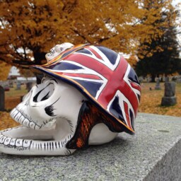 Union Jack Skull Sculpture Handcrafted Mexican Decor - thumbnail 4