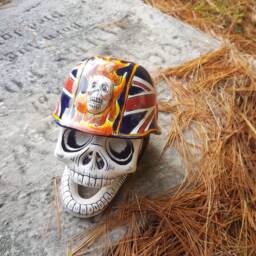 Union Jack Skull Sculpture Handcrafted Mexican Decor - thumbnail 3