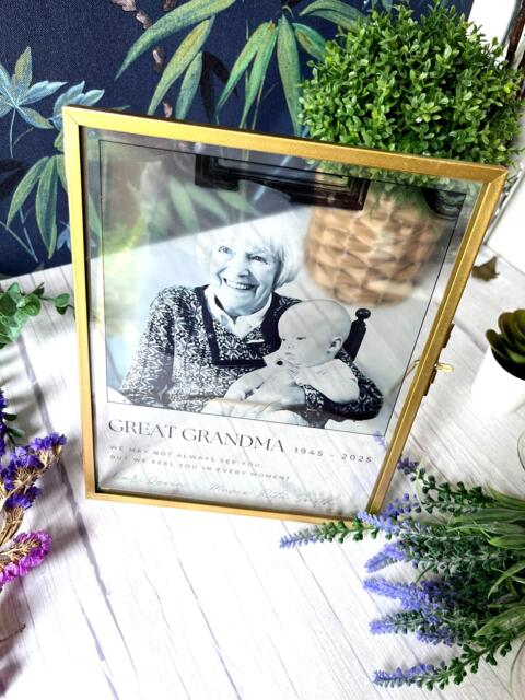Personalised Floating Glass Memorial Frame Remembrance Photo Keepsake - image 1