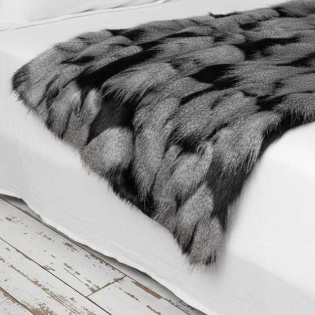 Black Gray Faux Fox Fur Throw 240 X 65 cm - image 1