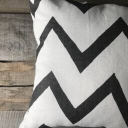 Linen Throw Pillow Covers in White & Gray Pattern/Thick Linen Cushion Cases/Linen Decorative Case - thumbnail 2