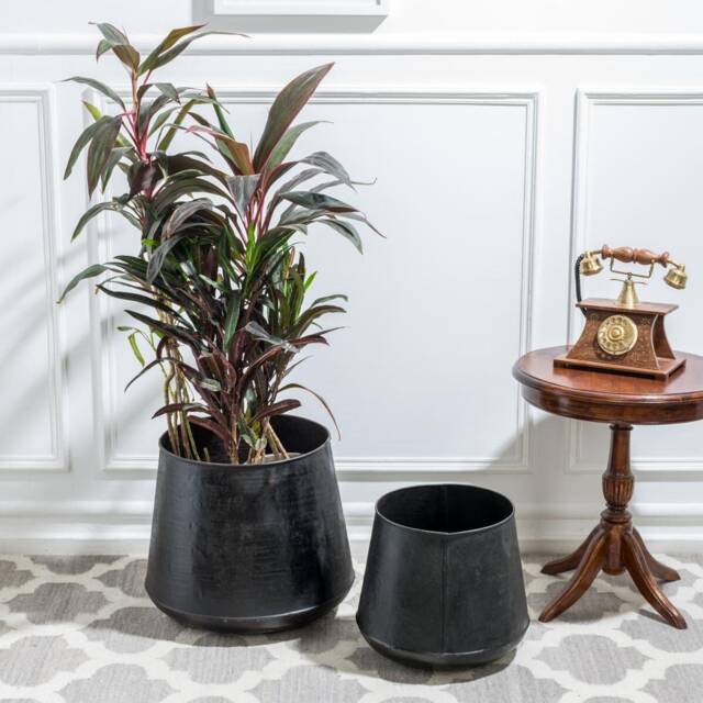 Large Planters Black Floor-Mounted/Xxl Metal Plant Pots For Plants & Trees Industrial Decor Statement - image 1