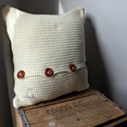 Crocheted Buffalo Pillow Acrylic Yarn Cushion Cover - thumbnail 4