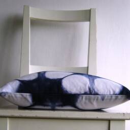 16 X Shibori Pillow Cover - in Navy Blue - thumbnail 2