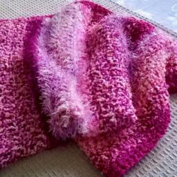 Textured Pink Crochet Throw Blanket, Cozy Home Decor - thumbnail 3