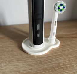 Oral-B Toothbrush Holder With Toothbrush Head Holders, Many Sizes Available - thumbnail 1