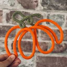 Knitted Wire Happy Halloween Decorative Wall Sign - Spooky Decor - thumbnail 3