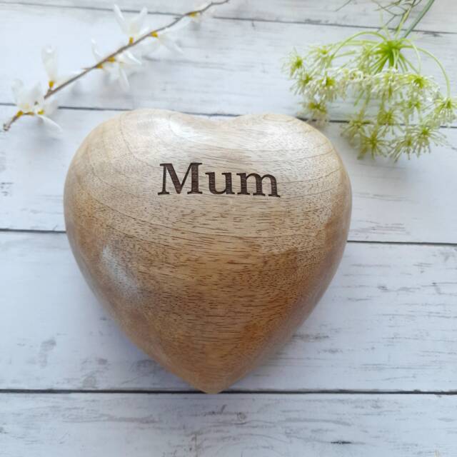 Large Mum Engraved Wooden Heart Ornament - Decoration Rustic Gift Paperweight - image 1