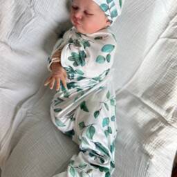 Newborn Leaf Print Botanical Swaddle Welcome Set - Unisex Hospital Receiving Set Baby Hat & Bow Wrap Photo Shoot Prop - thumbnail 3