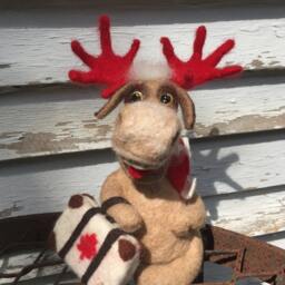 Canadian Moose - Felted - thumbnail 2