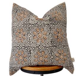 Hand Block Print Linen Pillow Cover Black & Tan Floral - thumbnail 2