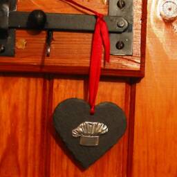 Chef's Hat Natural Slate Heart Hanging Ornament - Christmas Decoration 2026 Gift For Baker Or Cook Chef Gifts Mum Dad - thumbnail 4