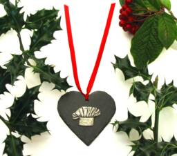 Chef's Hat Natural Slate Heart Hanging Ornament - Christmas Decoration 2026 Gift For Baker Or Cook Chef Gifts Mum Dad