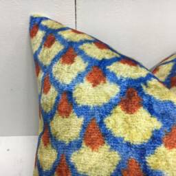 Handwoven Silk Ikat Pillow Cover, Decorative Cushion - 16x16 - thumbnail 3