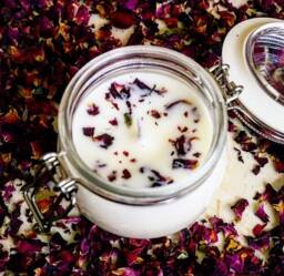 Wild Roses Handpoured Soy Wax Scented Candle & Botanical Flora - Birthday Gift Eco Friendly - thumbnail 1