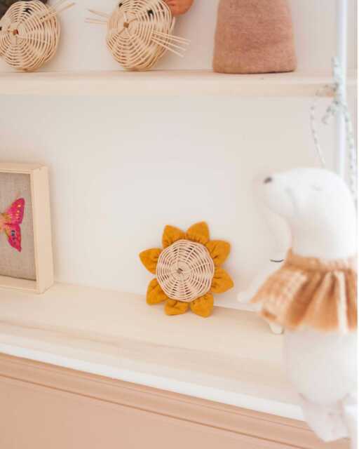 Small Rattan Sunflower Flower Baby Flower Wall Decoration - image 1