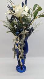 Winter Arrangement Decoration Christmas Table Amaryllis Mistletoe Balls Blue White - thumbnail 1