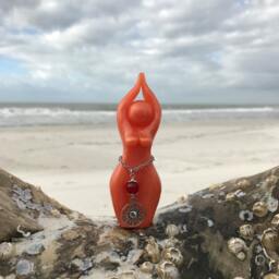 Sunna Story Goddess Statue - Sculpture, Sol, Sun Goddess, Fire Norse Goddess, Priestess - thumbnail 3