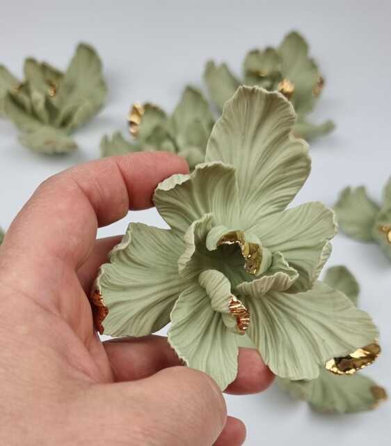 Hand Sculpted Porcelain Mini Tulips, Wall D??cor, Set Of 6 Flowers in Pistachio & Gold - image 1