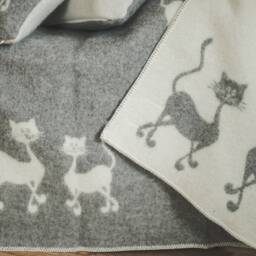 Wool Blanket Reversible New Zealand Throw With Cats - 130x200cm - thumbnail 3