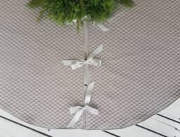 Beige Tree Skirt, Quilted Christmas Monochrome Quiltedt Beige Skirt - thumbnail 1