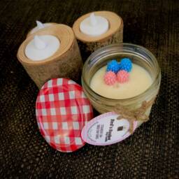 Red's Basket 90G Soy Candle Strawberry Jam & Ginger Snap Scent - thumbnail 3